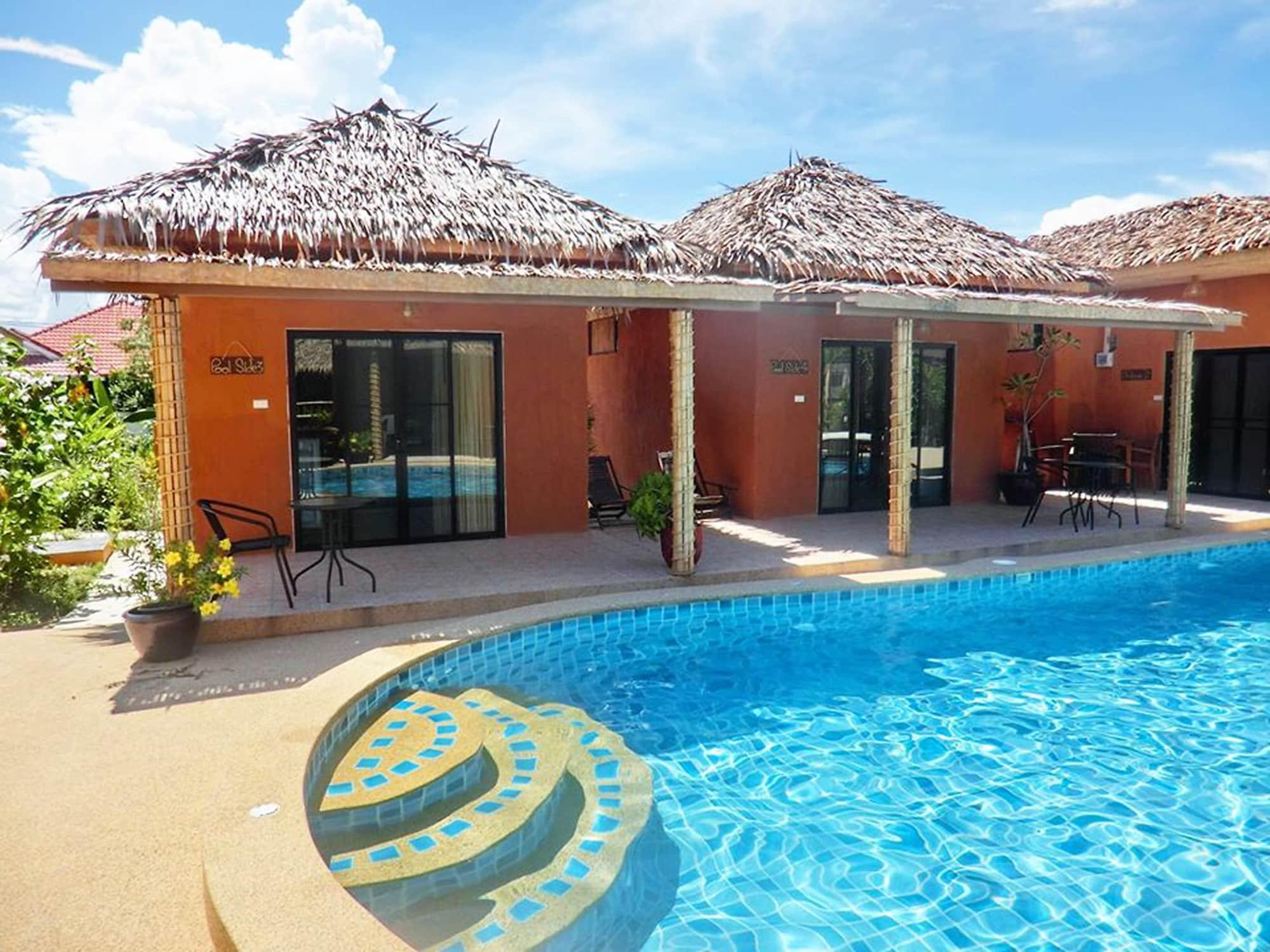 Panisara Pool Hotell 2*
