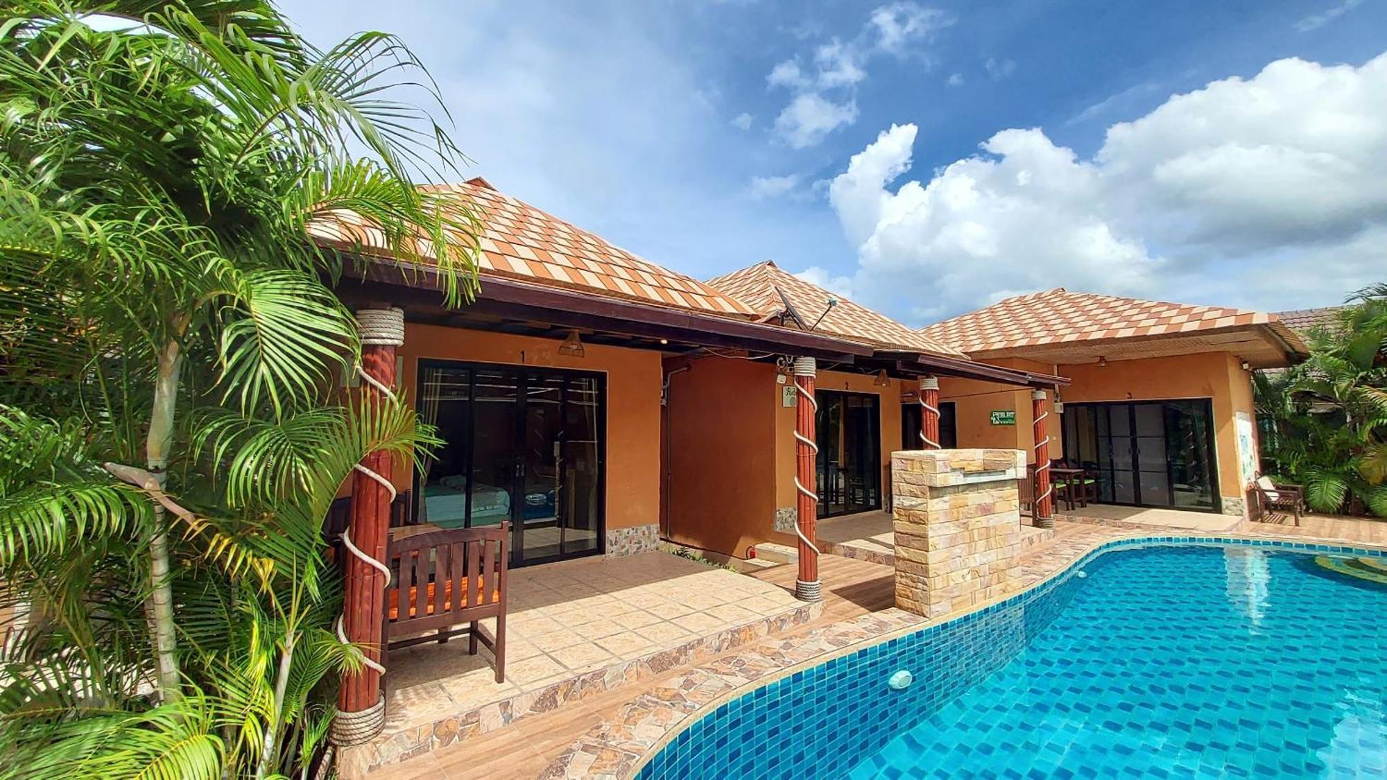Panisara Pool Hotell 2*