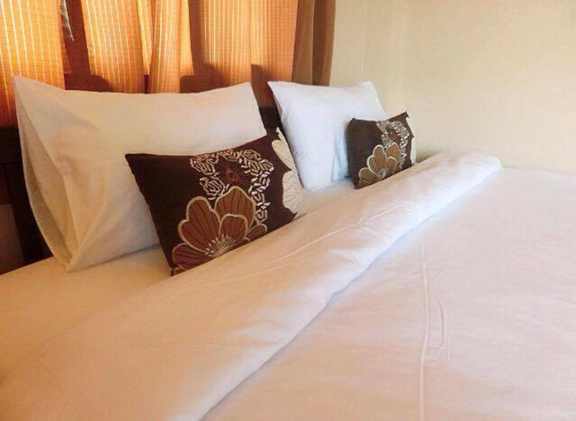 Hotell Panisara Pool HHQ
